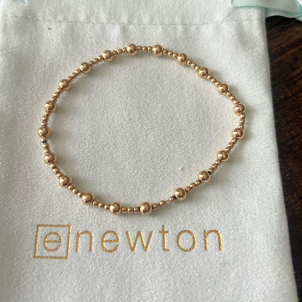 ENewton Gold bracelet